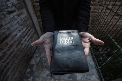 La Biblia, el libro que rige la vida de los adventistas