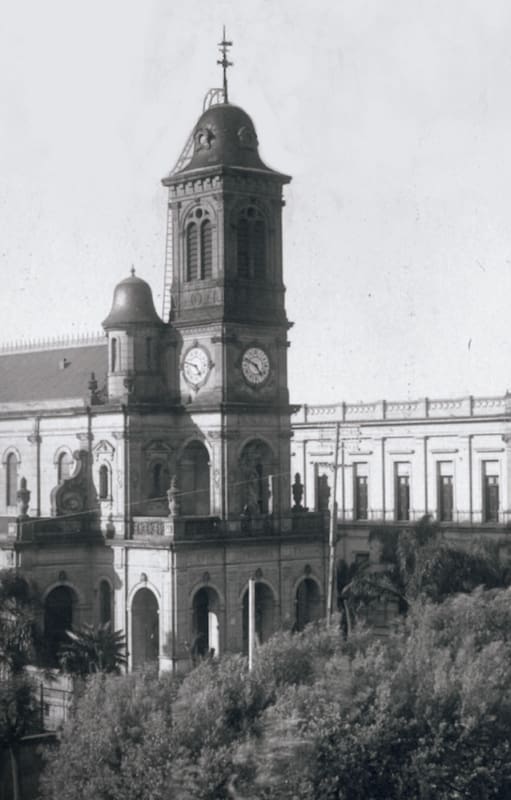 Iglesia de la Inmaculada Concepción y Seminario Conciliar, dos emblemas de Villa Devoto.