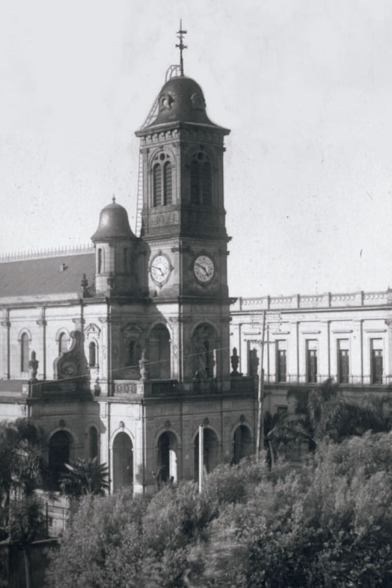 Iglesia de la Inmaculada Concepción y Seminario Conciliar, dos emblemas de Villa Devoto.