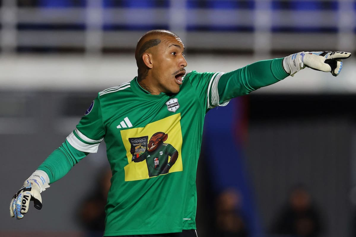 Ignacio Arce es el capitán y la principal figura de Deportivo Riestra, que este martes tendrá un partido histórico ante Gremio