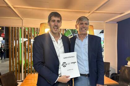 Ignacio Bartolomé, CEO de GDM, e Iván Franco, presidente de la Asociación de Cooperativas Argentinas (ACA)