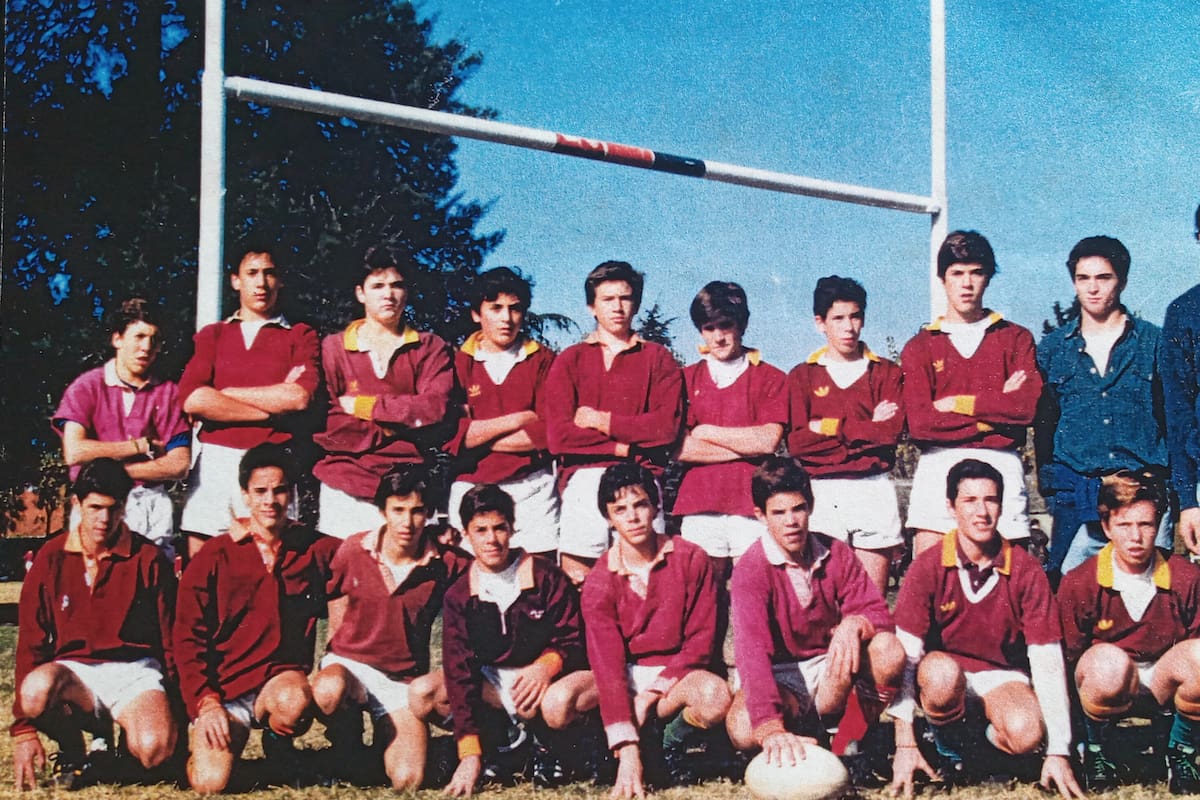 Ignacio, el primero de la fila de abajo a la izquierda, junto al combinado de rugby del Club Newman