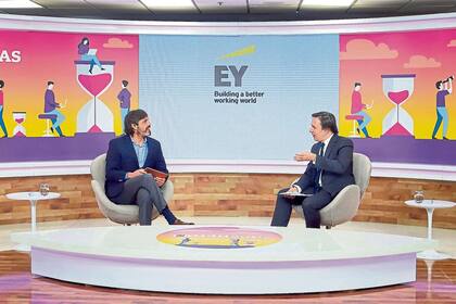 Ignacio Hecquet (EY) dialogó en el encuentro con José Del Rio (LA NACION)