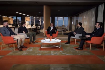 Ignacio Irujo (Irujo Propiedades), Fabián Achával (Achával Propiedades), Federico González Rouco (Empiria) y Diego Migliorisi (Migliorisi Propiedades) analizan el mercado inmobiliario en Zona de Debate.