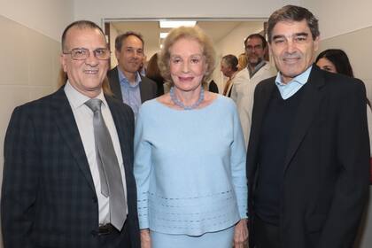 Ignacio José Previgliano, director del Hospital Fernández; Miriam Bagó, presidenta de la Fundación y Fernán Quirós, ministro de Salud de la Ciudad