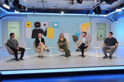 Ignacio Miani (Personal Pay), Humberto Panighini (Santander Argentina), Carla Quiroga (LA NACION), Diego Ellinger (Nissan Argentina), Agustín Carpaneto (Banco
Supervielle)