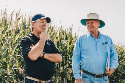 Ignacio Rosasco y Harry Stine, productor en EE.UU. y líder de la compañía