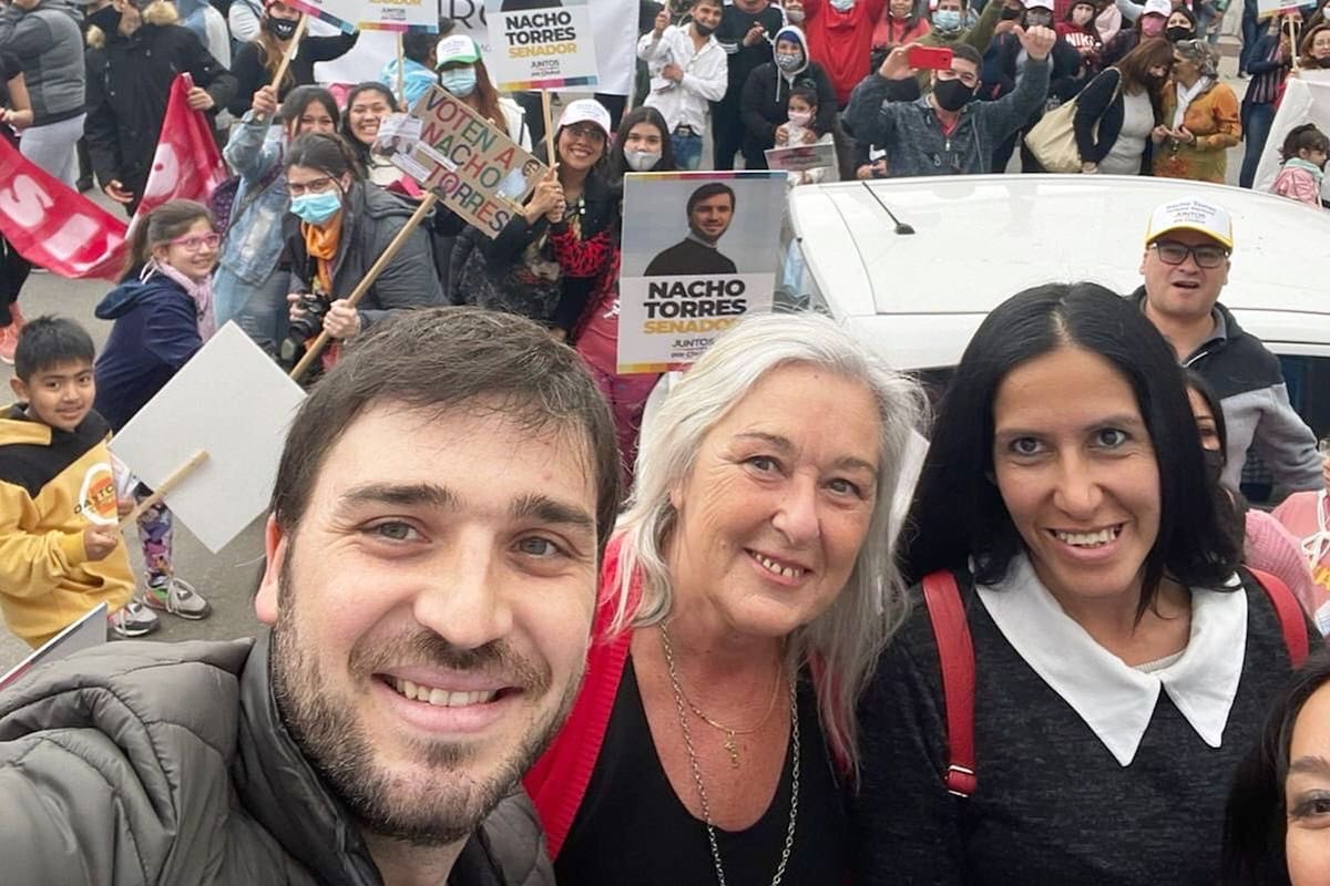 Ignacio Torres y Edith Terenzi (centro) encabeza la boleta para el Senado de Juntos por el Cambio en Chubut