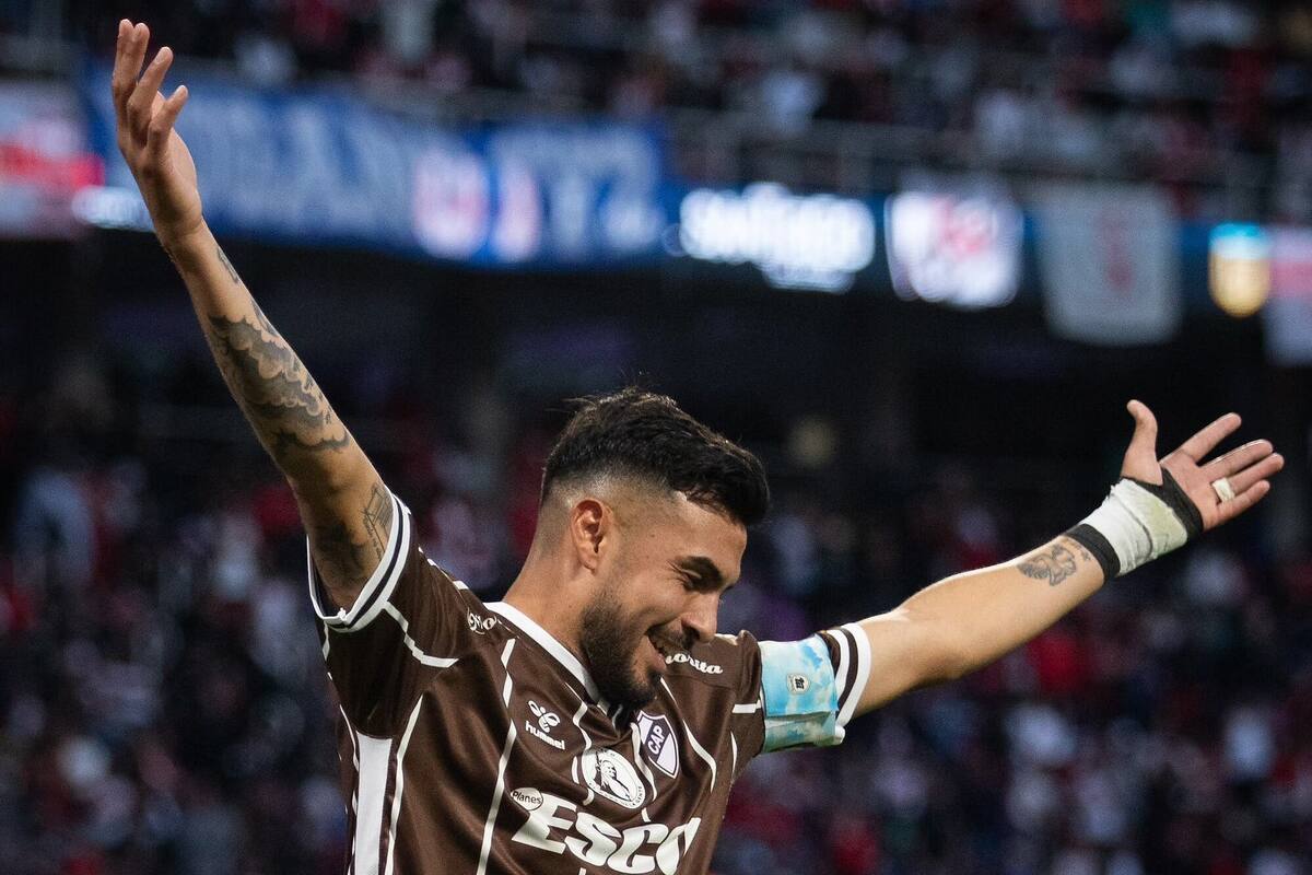 Ignacio Vázquez, capitán de Platense, último campeón del fútbol argentino, en la mira de Boca
