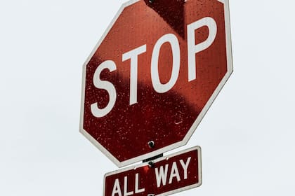 Ignorar la señal de stop implica una infracción en Florida