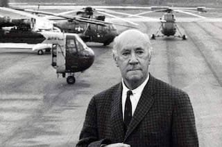 Grabó su apellido en los helicópteros que planea comprar la Argentina y en los que sacaron a presidentes de Casa Rosada