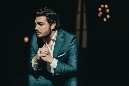 Igual que Enrico Caruso, Constanzo llega desde Nápoles