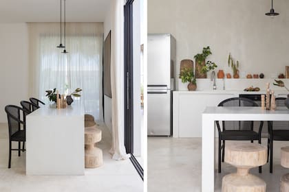 Igual que toda la casa, la cocina tiene piso de hormigón llaneado a mano color hueso.