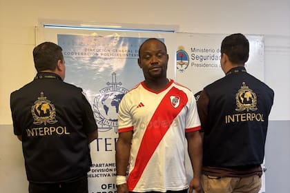 Ikechukwu Ndubuisi fue detenido en el aeropuerto de Ezeiza y ahora está procesado con prisión preventiva