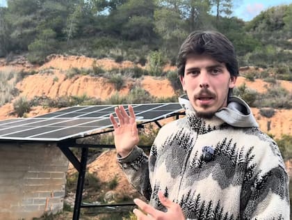 Iker aclaró que esta labor remota exige un compromiso constante y asegura que no existe dinero fácil ni soluciones mágicas, sino un esfuerzo diario equivalente a cualquier otro empleo convencional