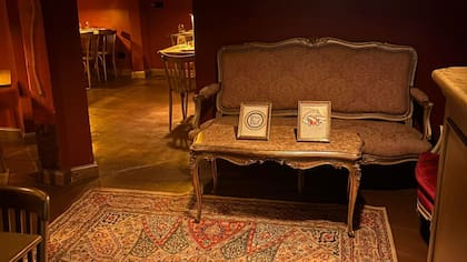 Il Buco, un espacio oculto dentro de la casona reciclada que alberga al restó Napulé, reservado para quienes buscan un ambiente más relajado y privacidad
