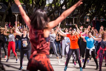 Ileana Aguero, influencer y fit star, dio una clase de cardio dance.