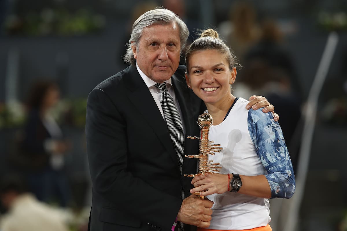 Ilie Nastase, leyenda rumana del tenis, defendió a su compatriota Simona Halep (en la imagen, juntos en Madrid 2017), que dio positivo tras un control antidoping en el último US Open