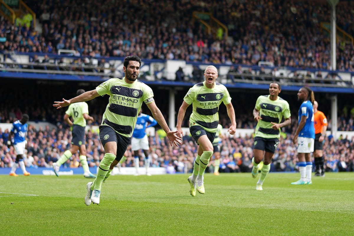 Ilkay Gundogan celebra y Erling Haaland grita con furia en la victoria de Manchester City ante Everton