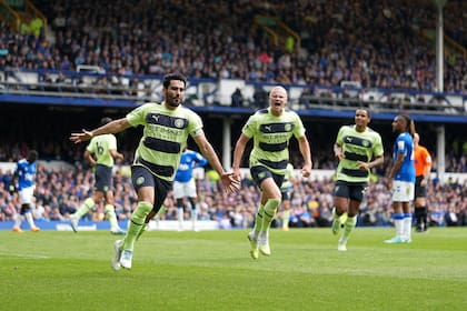 Ilkay Gundogan celebra y Erling Haaland grita con furia en la victoria de Manchester City ante Everton