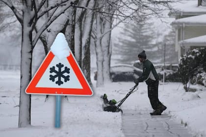 Illinois atraviesa un nuevo episodio de clima invernal marcado por nevadas intermitentes, temperaturas bajo cero y ráfagas de viento