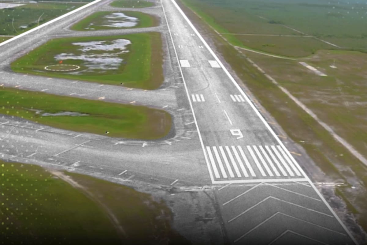 Imagen aérea del Aeropuerto de Entrenamiento y Transición Dade-Collier donde se está construyendo el llamado "Alcatraz de los caimanes"