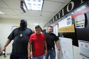 La táctica del ICE contra migrantes que persiste en Chicago pese a estar prohibida por ley