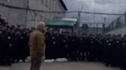 Imagen de un video filtrado del grupo Wagner reclutando presos en Rusia
