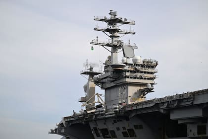 Imagen del 8 de mayo de 2026 del portaaviones USS Nimitz de la Armada de Estados Unidos tras su llegada para participar en el ejercicio conjunto "Southern Seas 2026"