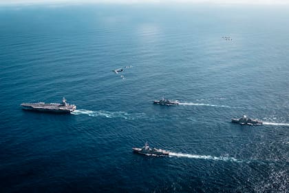 Imagen del grupo de ataque del portaaviones USS Gerald R. Ford publicadas por el gobierno norteamericano. Fuente: X