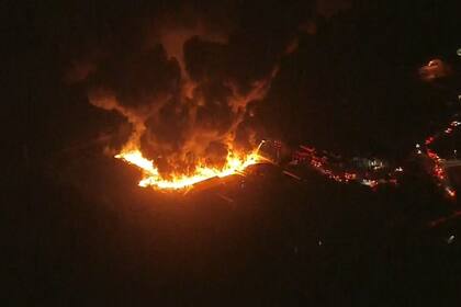 Imagen del incendio en un vivero de Kissimmee, Florida