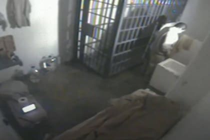 Imagen del momento previo a la fuga del Chapo Guzmán en México (Archivo)