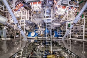 Imagen del National Ignition Facility. Científicos en Estados Unidos han logrado un gran avance en la tecnología de fusión nuclear, al producir por primera vez más energía de la que se consume en una reacción