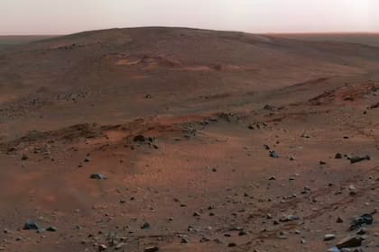 Imagen en falso color de la agrupación rocosa Matusalén del planeta Marte (tomada por el robot Spirit en 2005)