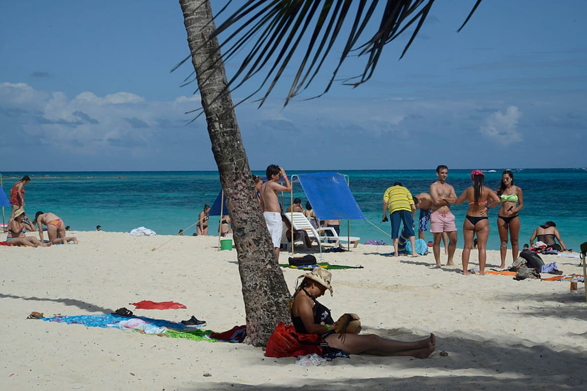 Imagen ilustrativa de un día de playa en San Andrés, Colombia