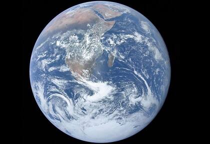 Imagen panorámica satelital del planeta Tierra