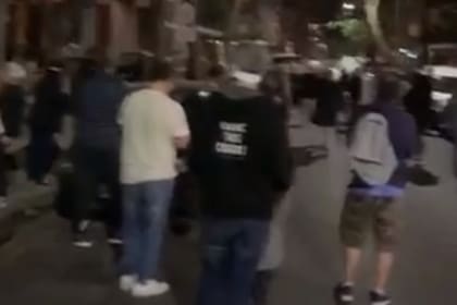 Anoche hubo cacerolazos frente a un departamento de Báez, en Belgrano