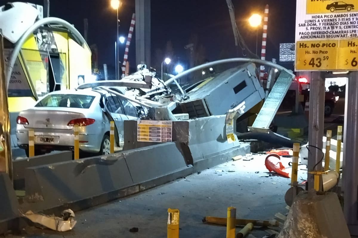 Imágenes del hecho ocurrido en la autopista Illia