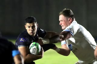 Tries, tackles y camaradería en un amistoso de rugby entre la Policía de la Ciudad y la de Inglaterra