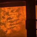 Un tren quedó atrapado en un incendio forestal en Canadá mientras una ola de calor extrema golpea América del Norte