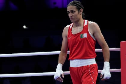 Imane Khelif, la boxeadora argelina que está en el ojo de la tormenta
