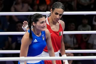 La boxeadora argelina cuestionada por su género deberá hacerse pruebas obligatorias para competir