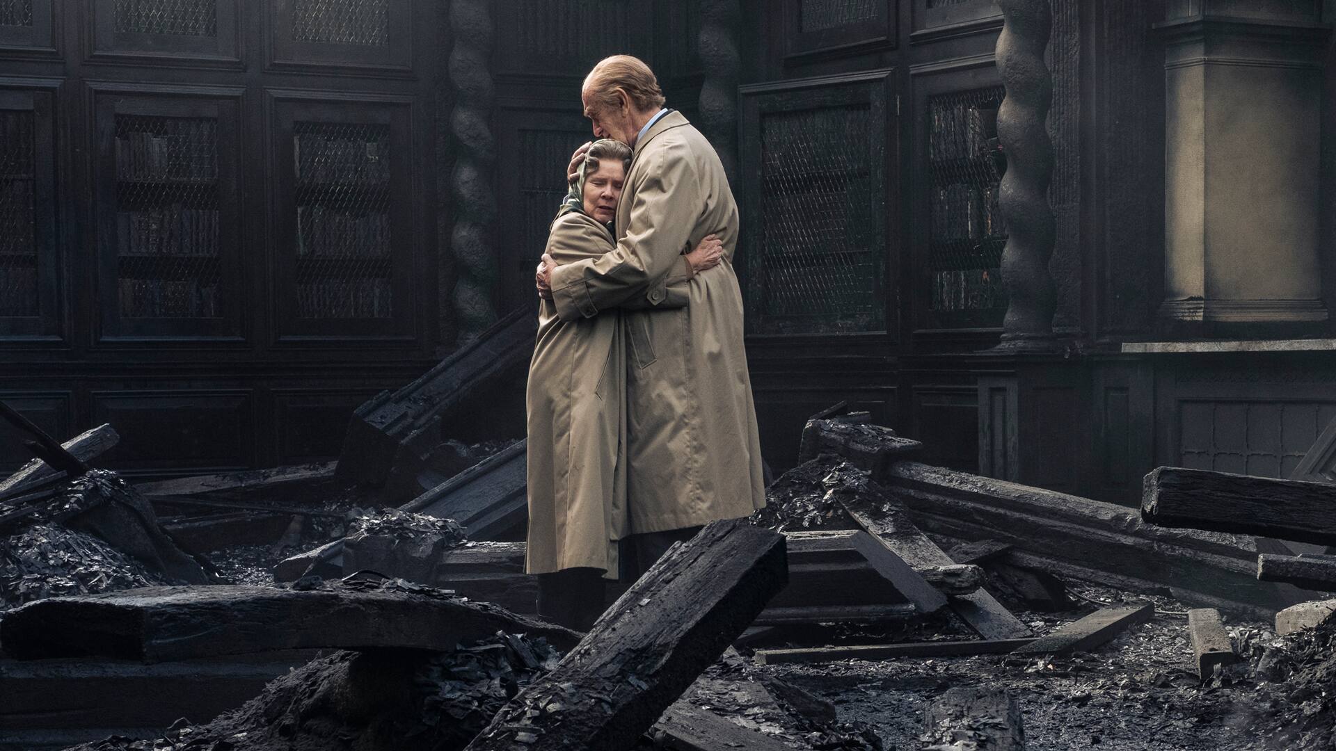 Imelda Staunton y Jonathan Pryce como Isabel II y el príncipe Felipe en la quinta temporada de The Crown