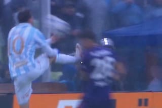 La plancha contra Martínez Quarta que resultó en expulsión y la tala de Arambarri que zafó de la tarjeta roja