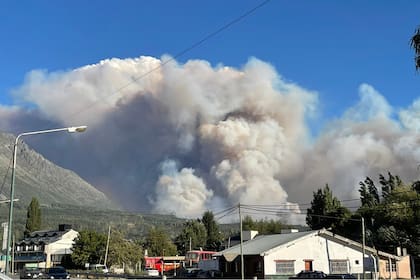 Impactantes imágenes de los incendios en El Bolsón