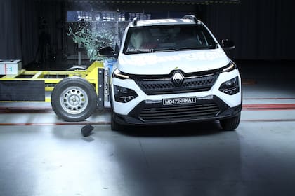 Impacto lateral del Kardian, que cuenta con seis airbags, en las pruebas de choque