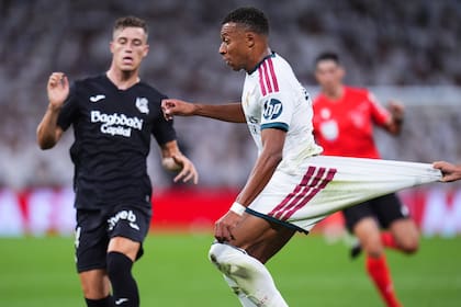 Imparable Kylian Mbappé, otra vez: marcó un triplete y llegó a 101 aportes, entre goles y asistencias, en el comienzo de su tercer año en la institución.