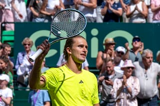 Implacable Zverev acaba rápido con el sueño de Fery en Wimbledon y se clasifica para la final