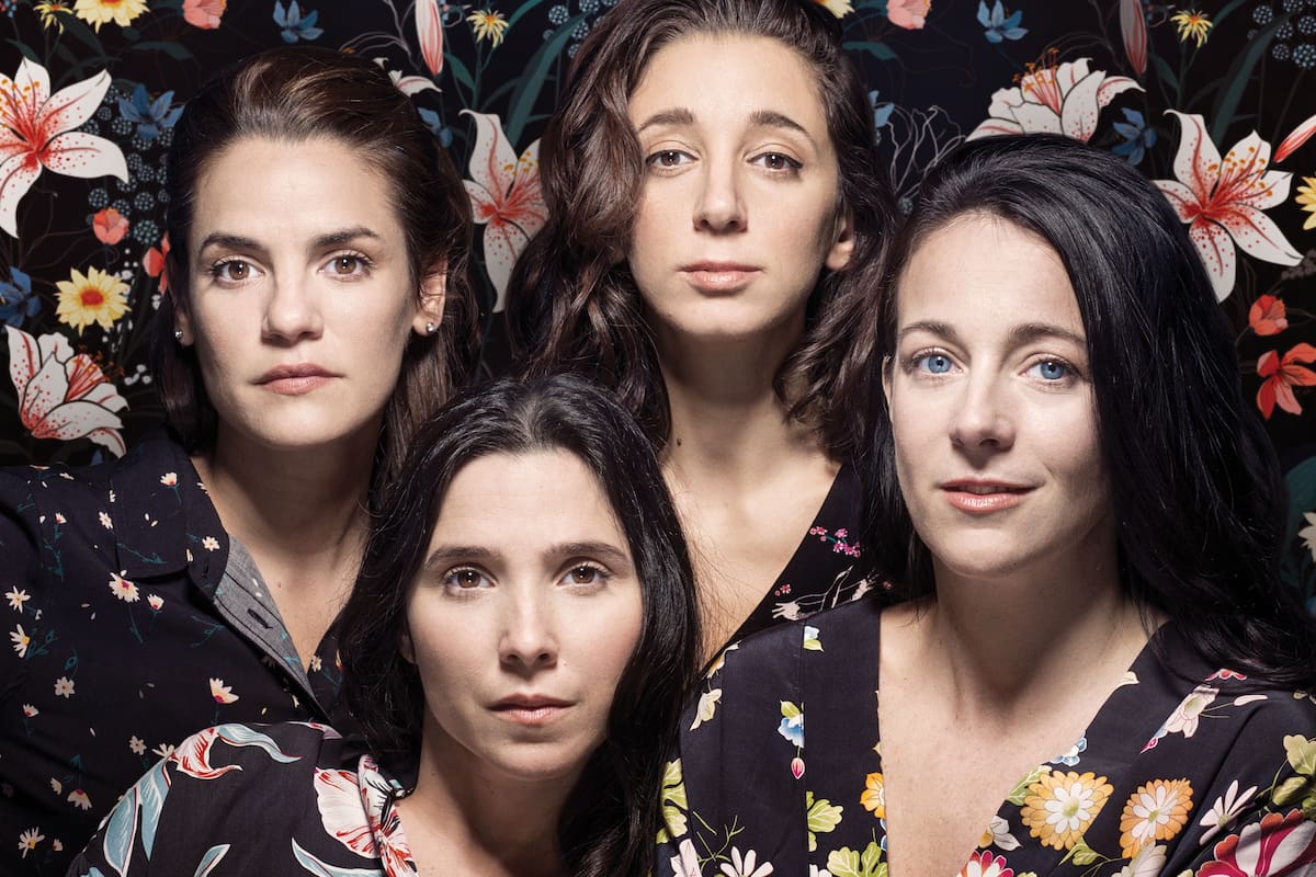 Impusieron su talento en el fenómeno teatral Petróleo y en la monumental película de 14 horas, La flor. Las actrices de Piel de Lava, en su momento de consagración