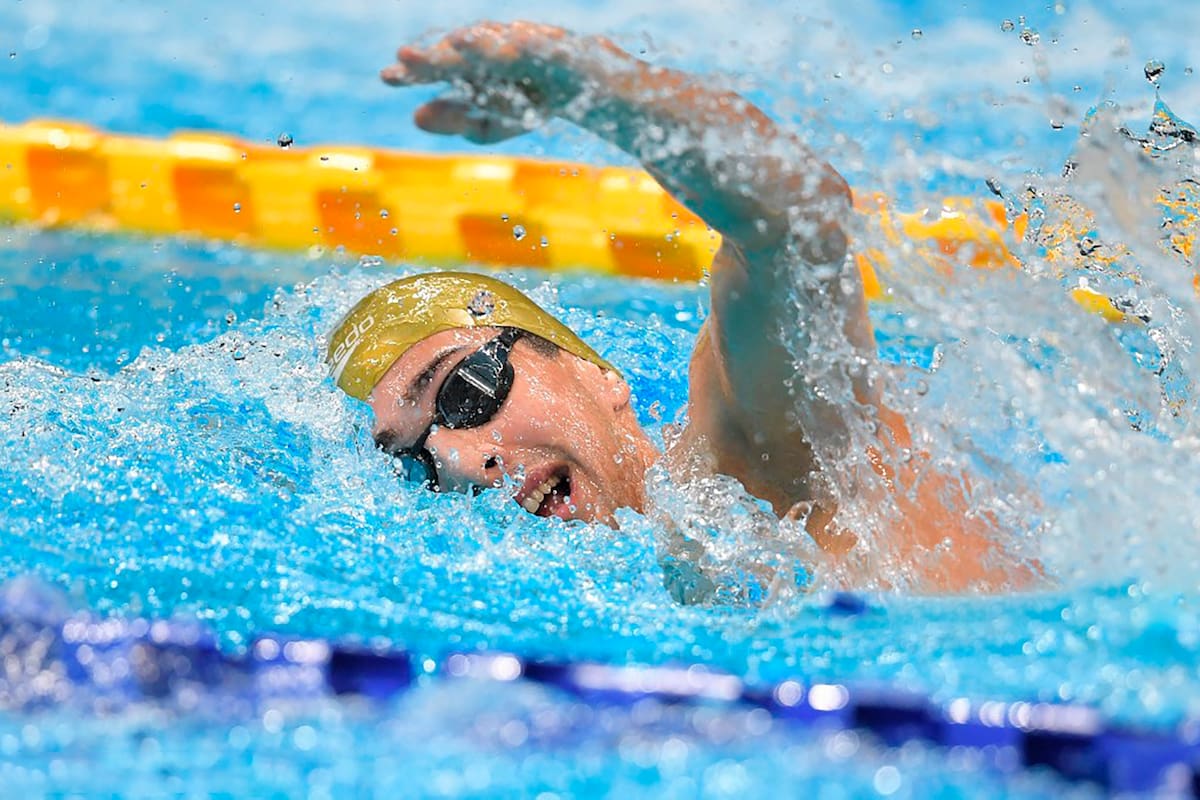 Iñaki Basiloff nada una prueba de la categoría S7 de 400 metros libre en los Juegos Paralímpicos Tokio 2020.